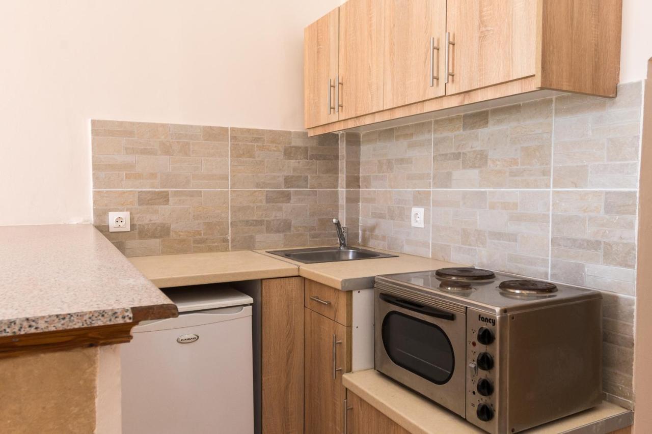 Pythari Apartments Laganas Luaran gambar