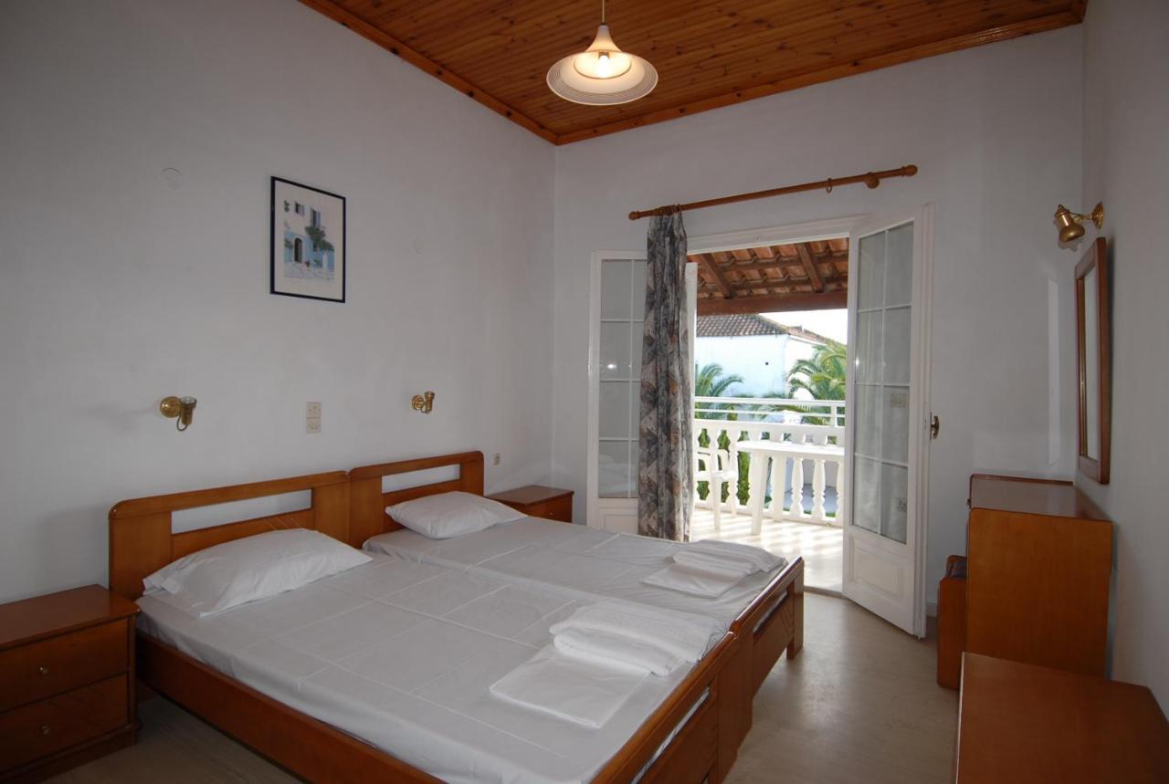 Pythari Apartments Laganas Luaran gambar